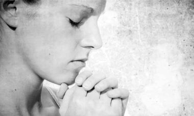 prayer-meeting-multiethnic